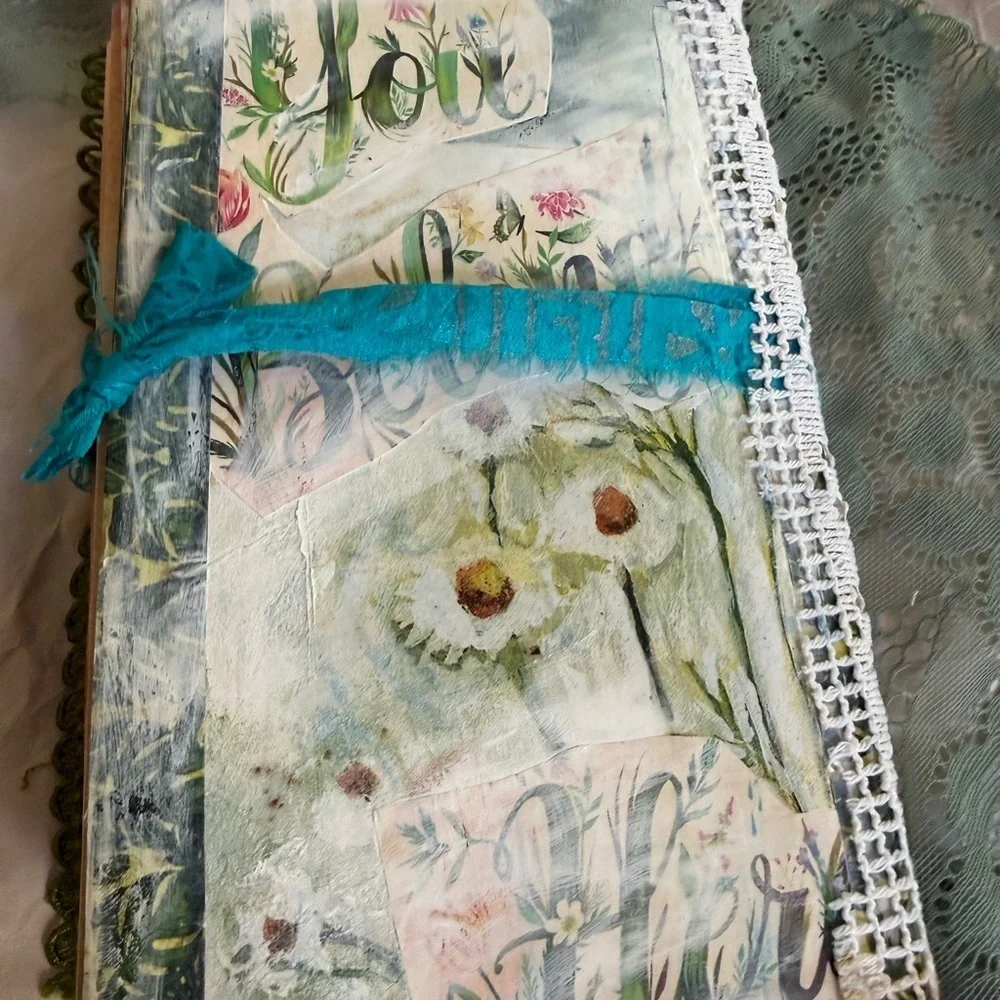 Handmade Junk Journal Mixed Media 6 x 9 84 Pages